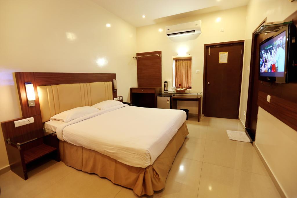 Hotel Swagath Grand Nagole Haidarábád Szoba fotó